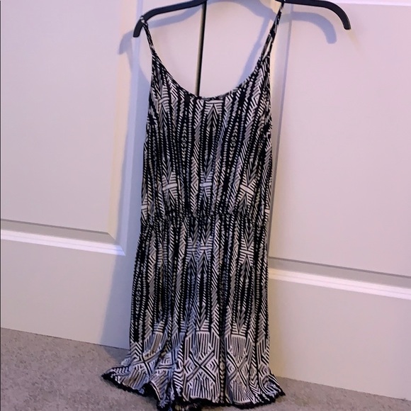 Patterned romper - Picture 1 of 3